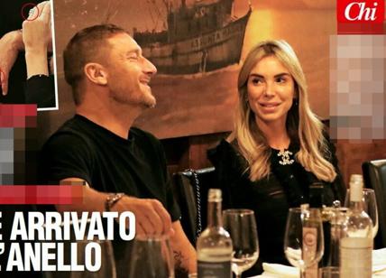 Francesco Totti fa sul serio con Noemi Bocchi: arriva l'anello di coppia