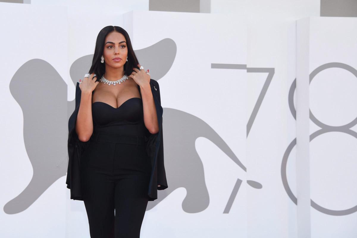 Georgina Rodriguez al Festival del Cinema di Venezia (Lapresse) Georgina Rodriguez al Festival del Cinema di Venezia (Lapresse)