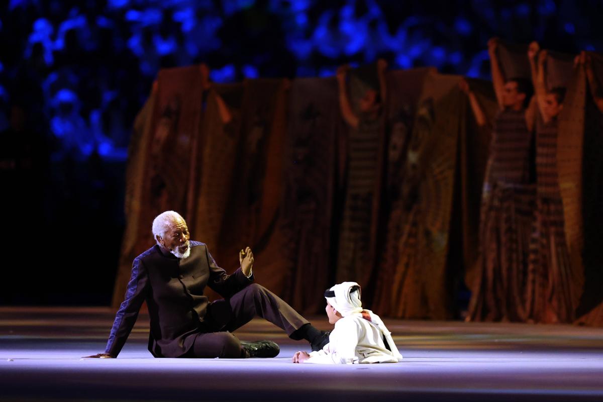 Ghanim Al-Muftah e Morgan Freeman (foto Lapresse) Ghanim Al-Muftah e Morgan Freeman (foto Lapresse)