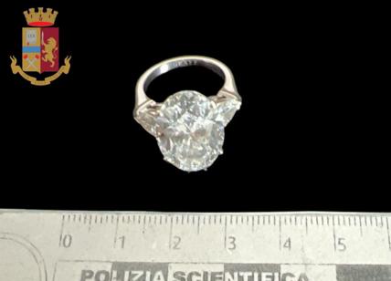 Roma, la Polizia recupera oltre 1 milione di euro di diamanti rubati