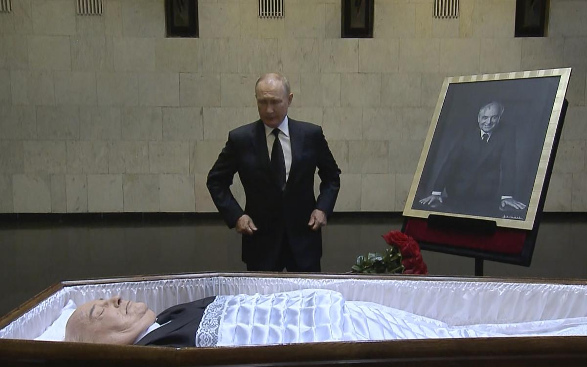 Gorbaciov - Putin (Lapresse) Gorbaciov - Putin (Lapresse)