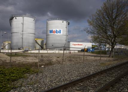 Energia, Exxon fa causa all'Ue per la tassa sugli "extra-profitti"