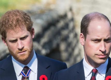 L'eredità di Elisabetta divide la royal family: Harry prenderà più di William