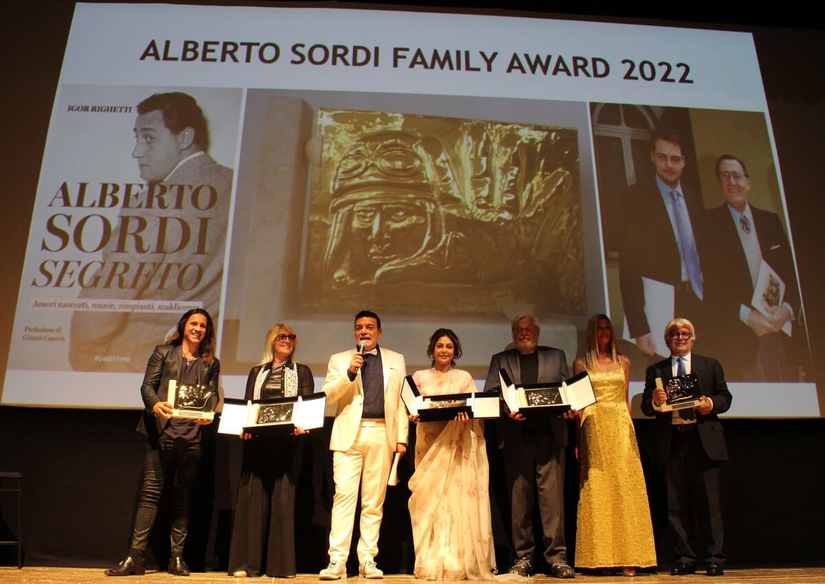 Igor Righetti con i premiati di quest'anno dell' Alberto Sordi Family Award