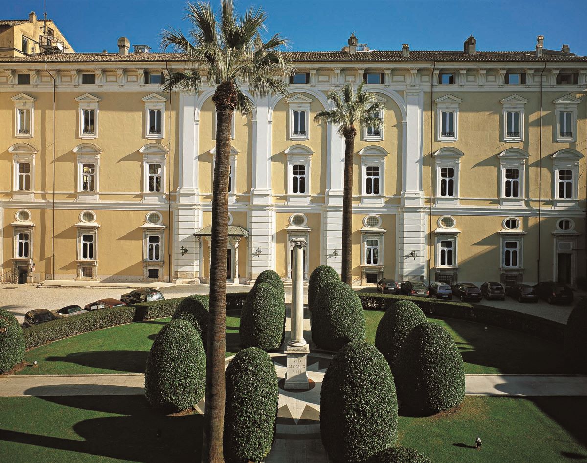 Il cortile d'ingresso di Palazzo Colonna