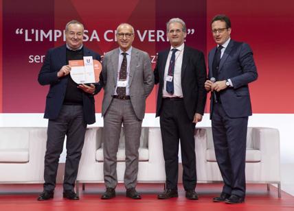 Premio Mario Unnia, la cerimonia a Palazzo Mezzanotte Premio Mario Unnia, la cerimonia a Palazzo Mezzanotte