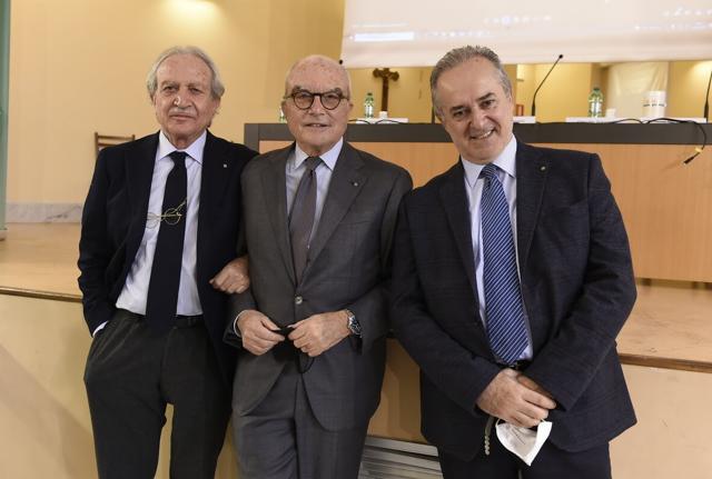 MAURIZIO DECINA DOCENTE UMBERTO DE JULIO PRESIDENTE ANFOV FRANCESCO MIRABELLI ROTARY CLUB ROMA EST MAURIZIO DECINA DOCENTE UMBERTO DE JULIO PRESIDENTE ANFOV FRANCESCO MIRABELLI ROTARY CLUB ROMA EST
