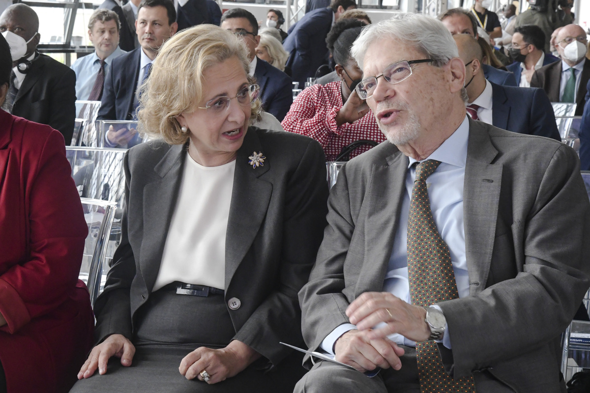 LUCIA CALVOSA PRESIDENTE ENI CLAUDIO DE VINCENTI PRESIDENTE AEROPORTO DI ROMA LUCIA CALVOSA PRESIDENTE ENI CLAUDIO DE VINCENTI PRESIDENTE AEROPORTO DI ROMA