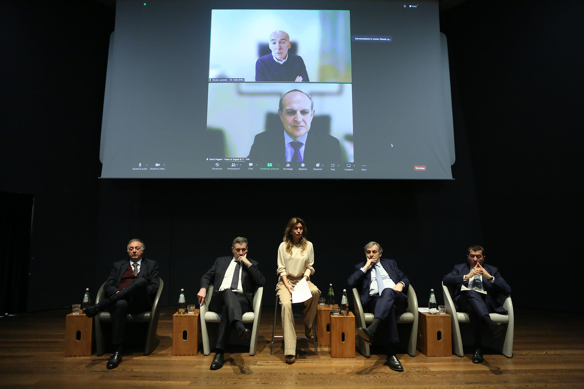 CED, presentato il Rapporto “Crescere Insieme” CED, presentato il Rapporto “Crescere Insieme”