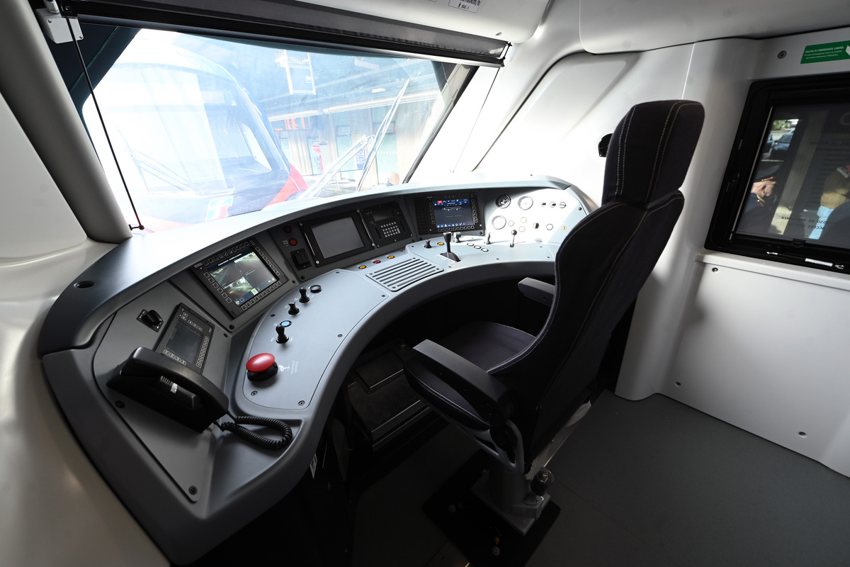 Trenitalia, inaugurato il nuovo collegamento Lecce-Bari Trenitalia, inaugurato il nuovo collegamento Lecce-Bari
