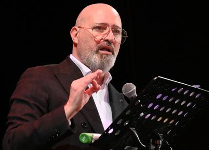 "Meloni capace". E Bonaccini scatena la bufera nel Pd