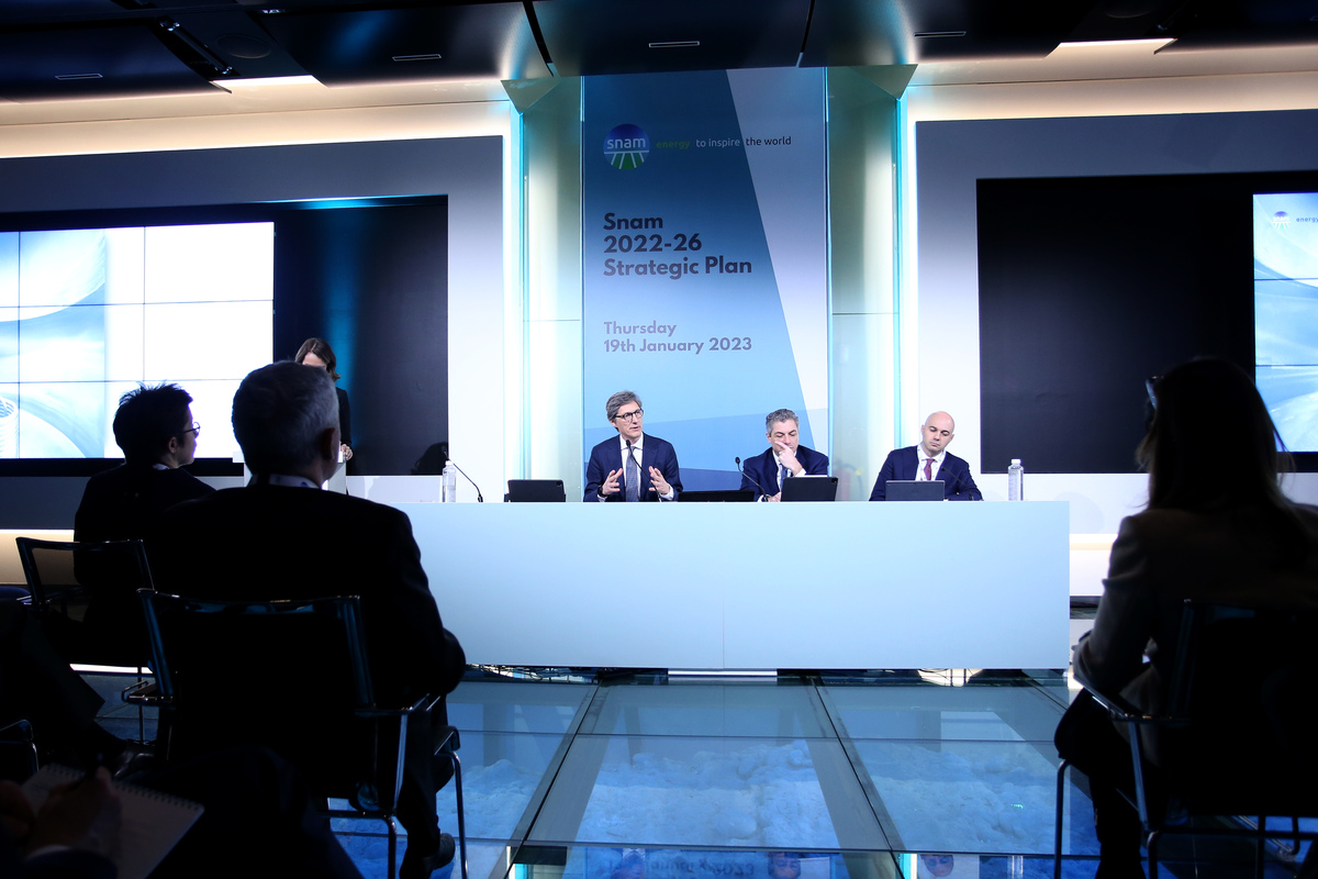 Snam, piano strategico 2022-26: investimenti balzano a €10 miliardi Snam, piano strategico 2022-26: investimenti balzano a €10 miliardi