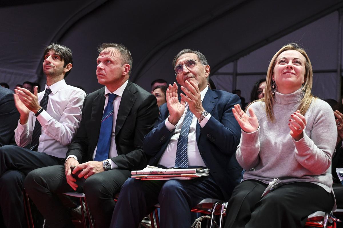 Da sinistra: Giovanni Donzelli, Francesco Lollobrigida, Ignazio La Russa e Giorgia Meloni, lo "stato maggiore" di FdI