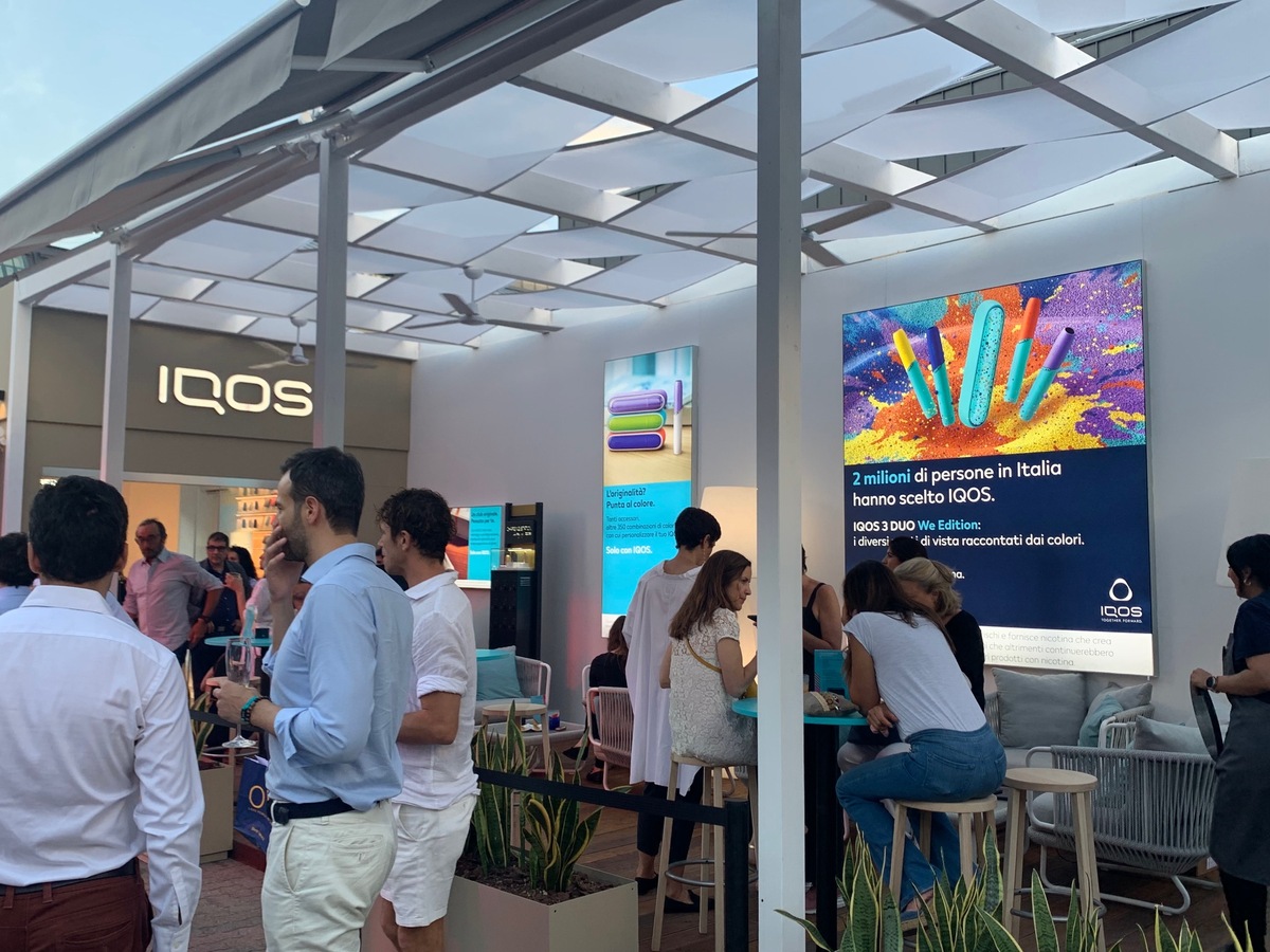 Design Week: IQOS ospita l’arte anamorfica con “WE” Design Week: IQOS ospita l’arte anamorfica con “WE”