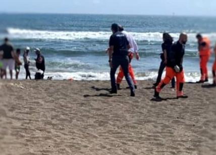 Tragedia a Palermo, morto annegato un bambino di 4 anni. Distrazione fatale