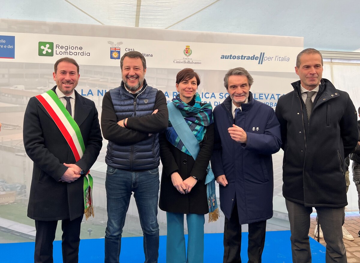 ASPI consegna a Cinisello Balsamo la nuova piazza sopraelevata ASPI consegna a Cinisello Balsamo la nuova piazza sopraelevata