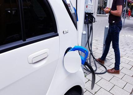 Punti ricarica auto elettriche, crescono del 31,5% nel primo trimestre