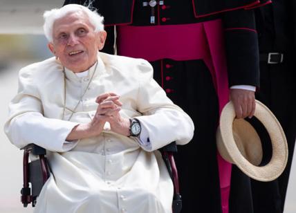 Morto Papa Ratzinger, Francesco presidierà i funerali a San Pietro il 5/1