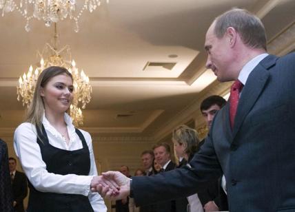 L'amante di Putin, Alina Kabaeva, lascia la Russia e scappa in Svizzera - FOTO