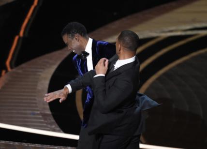 Oscar, Will Smith pugno in faccia sul palco. Poi la statuetta: miglior attore