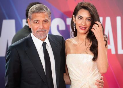Amal Clooney, moglie di George, a caccia dei crimini di guerra di Putin FOTO