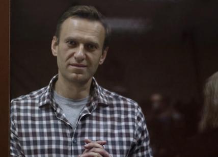 Russia, condannato a 9 anni Alexei Navalny. Il dissidente: “Putin è un pazzo”