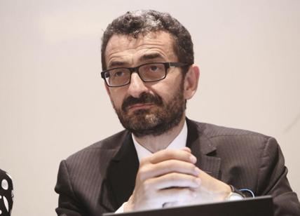 Luce-gas, Tabarelli conferma la stangata: "Ecco quanto spenderà in più ogni famiglia nel 2025"