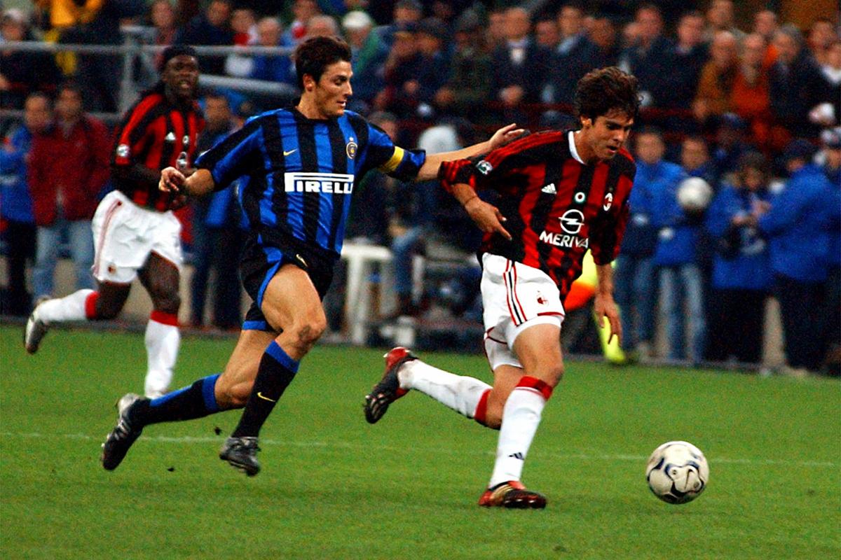 Kakà e Zanetti (foto Lapresse) Kakà e Zanetti (foto Lapresse)