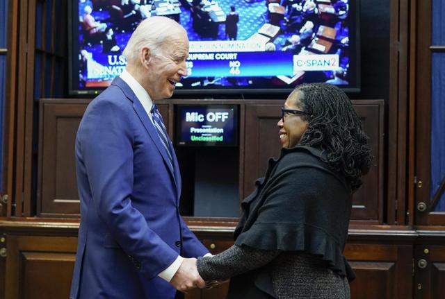 Ketanji Brown Jackson - Joe Biden (Lapresse) Ketanji Brown Jackson - Joe Biden (Lapresse)