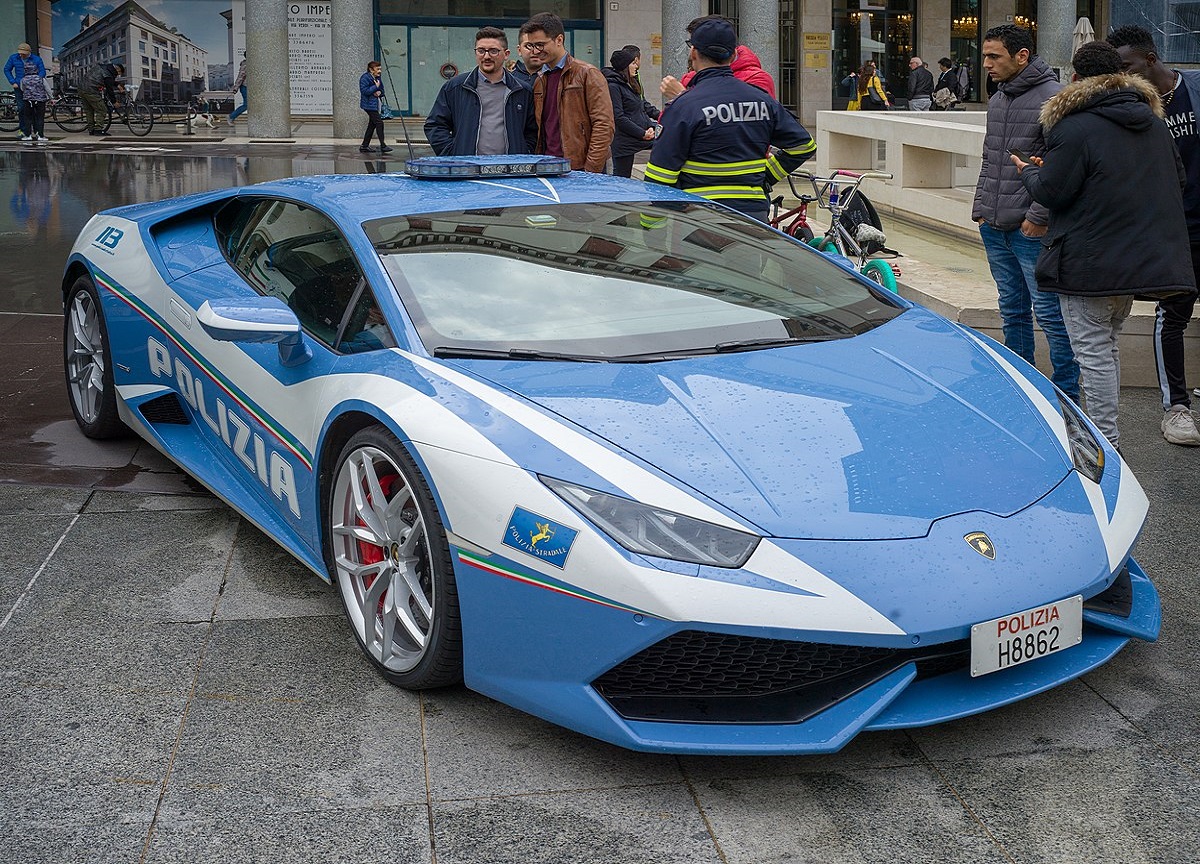 La Lamborghini Huracan della Polizia di Stato La Lamborghini Huracan della Polizia di Stato