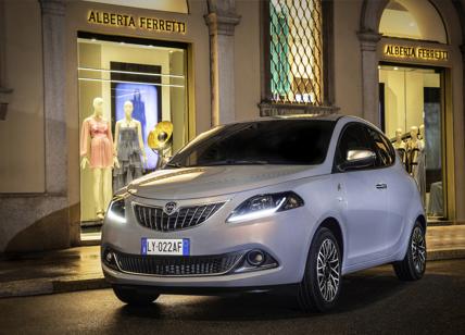 Nuova Lancia Ypsilon sigla la propria eleganza con Alberta Ferretti