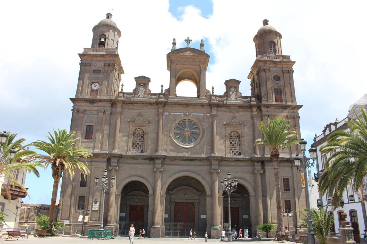 Las Palmas, la facciata della Cattedrale di Sant'Anna. Foto di Carla Pagliai Las Palmas, la facciata della Cattedrale di Sant'Anna. Foto di Carla Pagliai