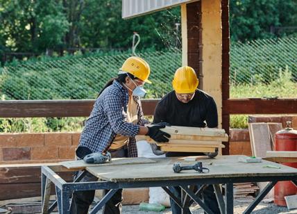 Lavoro, boom di occupati in Italia: +297 mila lavoratori nel 2023