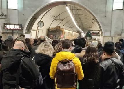 Elezioni Lazio, i pendolari Roma Nord sfidano i candidati: “Provate i treni”