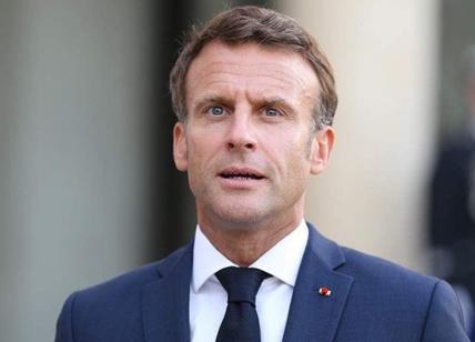 Macron annuncia preservativi gratuiti per i giovani tra i 18 e i 25 anni