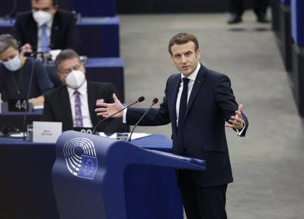 Ue: Macron non prende domande, giornalisti lasciano la sala