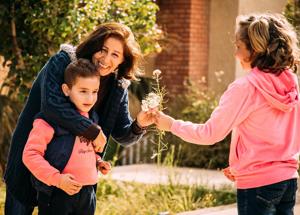 Festa della Mamma, quanto ci costi: prevista una spesa di 200 milioni di euro (solo di fiori)