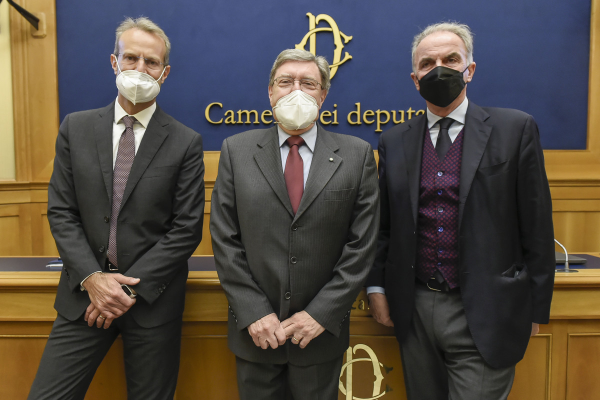 MARCO TRONCONE AD AEROPORTI DI ROMA, ENRICO GIOVANNINI MINISTRO INFRASTRUTTURE, PIERLUIGI DI PALMA PRESIDENTE ENAC