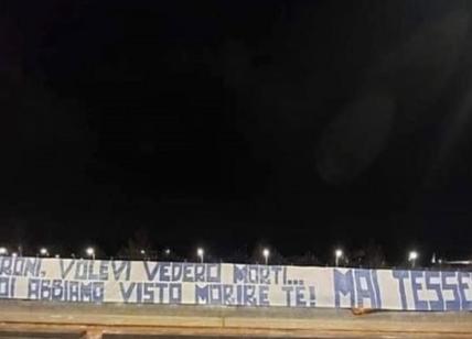Vergognoso striscione a Napoli: “Maroni abbiamo visto morire te”