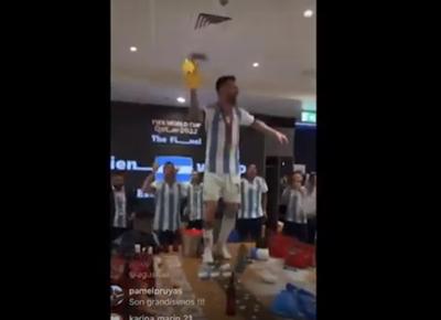 MESSI FESTA MONDIALE ARGENTINA SPOGLIATOI