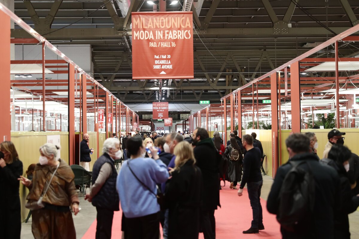 MILANOUNICA FIERA DEL TESSILE MILANO UNICA VISITATORI STAND MILANOUNICA FIERA DEL TESSILE MILANO UNICA VISITATORI STAND