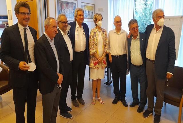 Moratti in visita alla Rsa della Comunità ebraica di Milano (foto: Bet Magazine Mosaico) Moratti in visita alla Rsa della Comunità ebraica di Milano (foto: Bet Magazine Mosaico)
