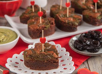 NewRomanticBrownies PrugneDellaCalifornia7 phCaliforniaPruneBoard copia