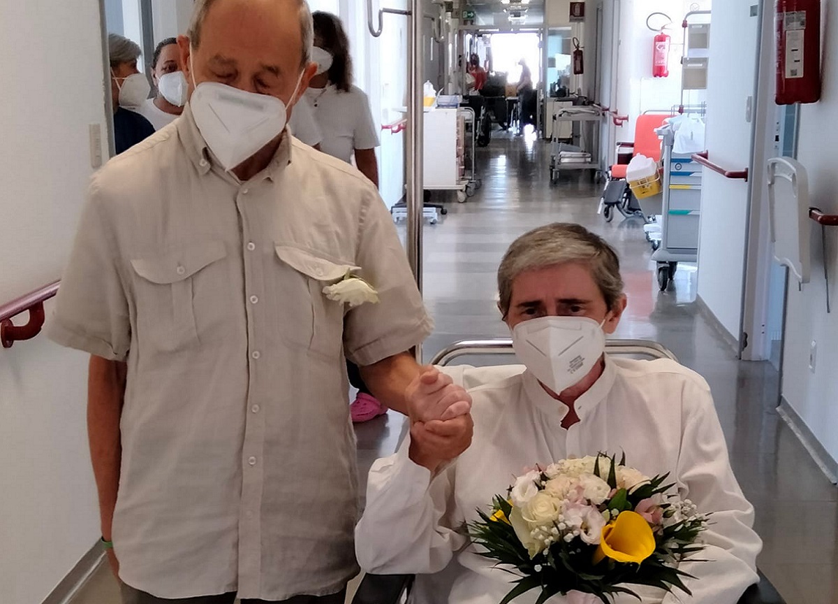 Antonia e Nuccio, sposi nel reparto Oncologia del San Carlo Antonia e Nuccio, sposi nel reparto Oncologia del San Carlo