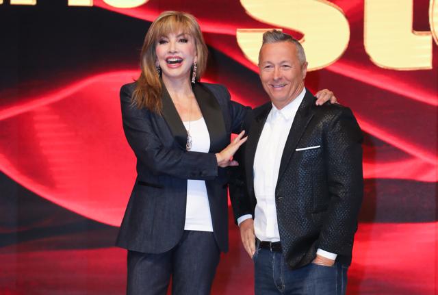 Paolo Belli e Milly Carlucci (foto Ipa) Paolo Belli e Milly Carlucci (foto Ipa)