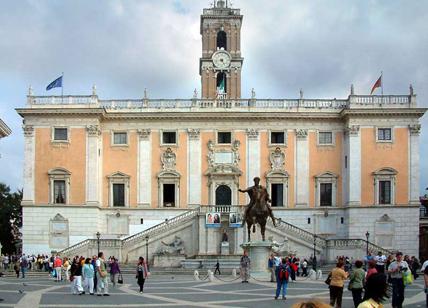 Roma, i dipendenti del Comune "rustici" spediti a scuola di corsivio LGBTQ+