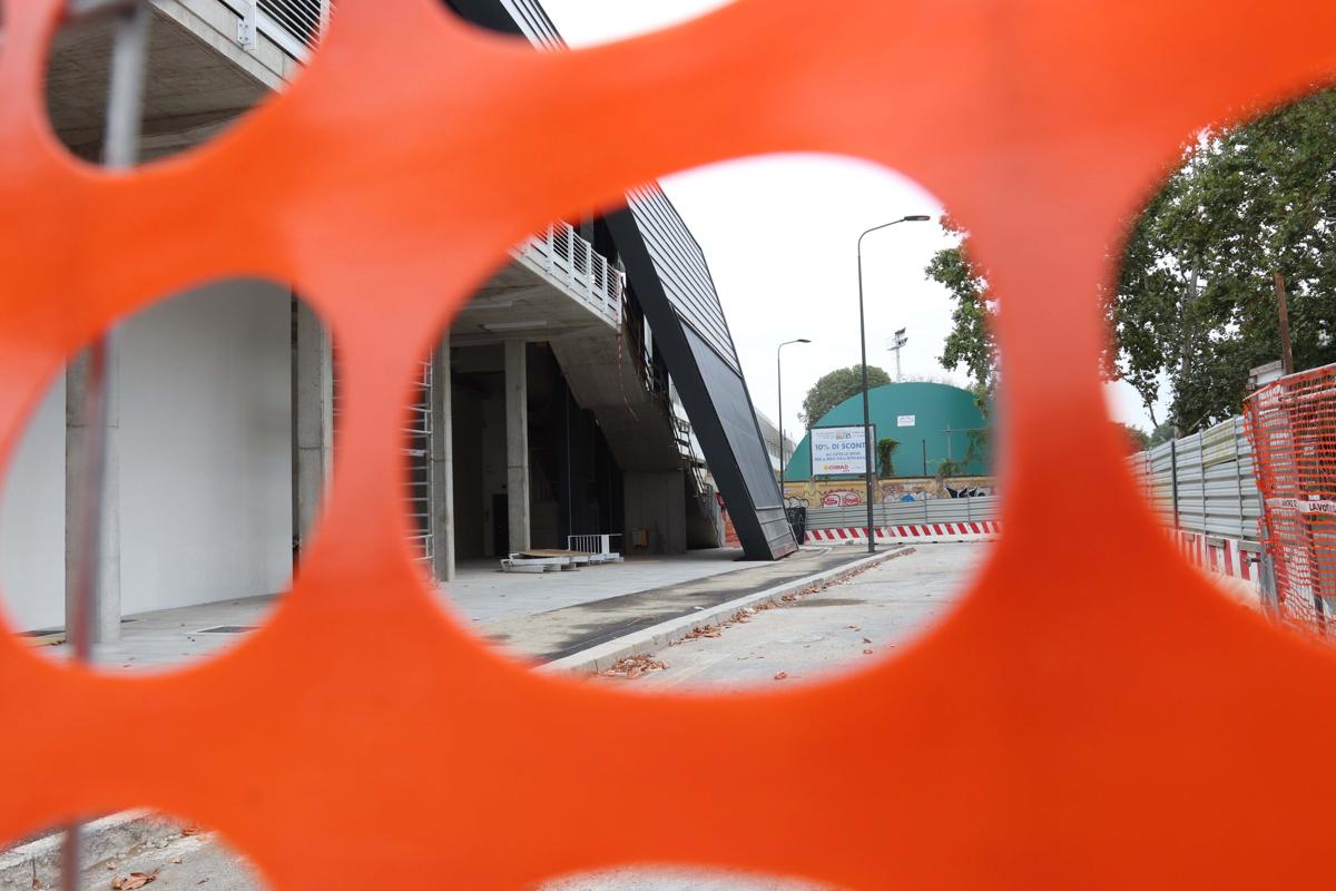 QUASI ULTIMATA NUOVA FERMATA STAZIONE TIBALDI QUASI ULTIMATA NUOVA FERMATA STAZIONE TIBALDI