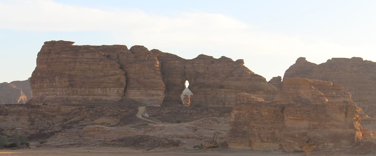 Incredibili formazioni rocciose nel deserto dell'Arabia Saudita Incredibili formazioni rocciose nel deserto dell'Arabia Saudita