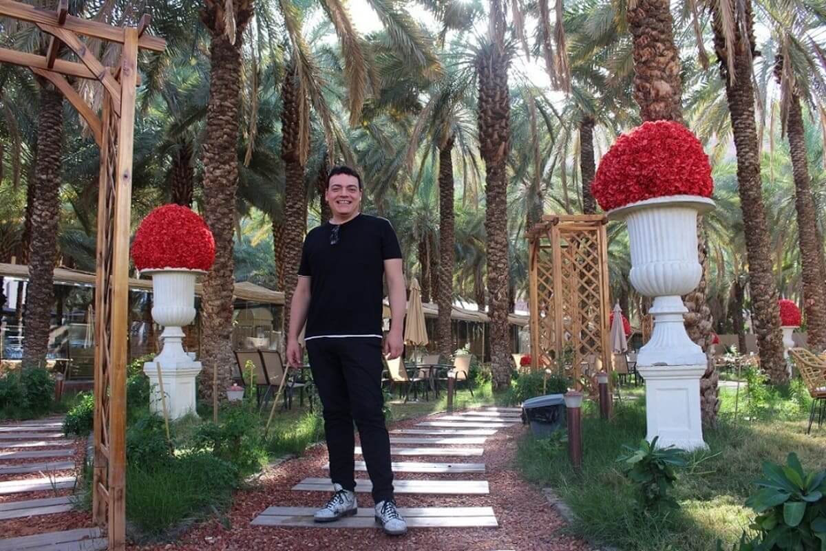 AlUla, in Arabia Saudita, città ricca di storia incastonata in un paesaggio naturale spettacolare e circondata da un’antica oasi con palmeti meravigliosi AlUla, in Arabia Saudita, città ricca di storia incastonata in un paesaggio naturale spettacolare e circondata da un’antica oasi con palmeti meravigliosi