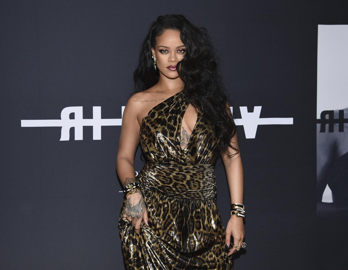 Rihanna body rosso san valentino rapper asap rocky